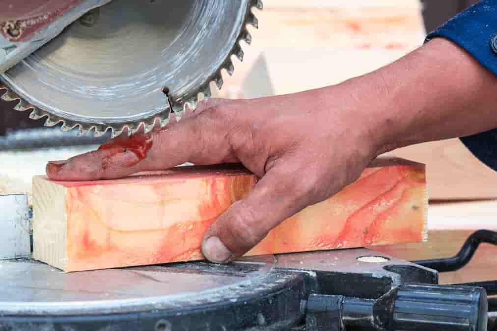 Workplace Hand Saw Injury Could Have Been Avoided