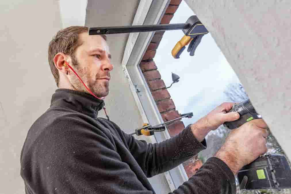 Hundreds Face Uncertainty as Safestyle UK Tells Workers to 'Down Tools'
