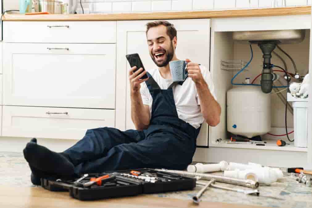 Plumber Secures Landmark £130,000 Payout After Discrimination Over Workplace Chat