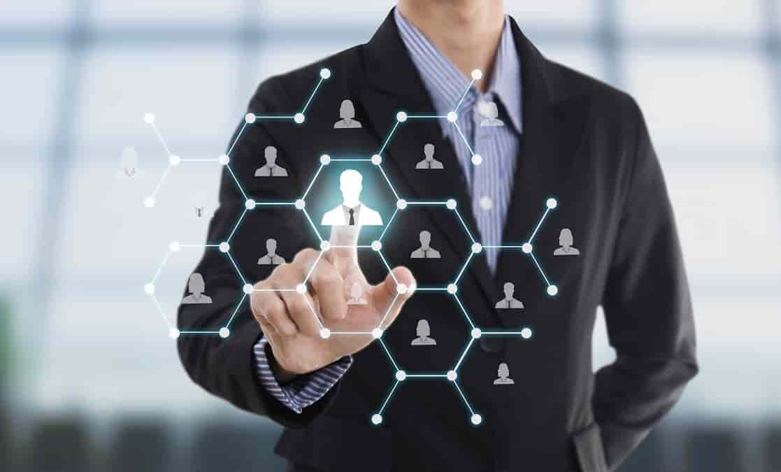 UK Firms Struggle with Staffing, Hospitality Hit the Hardest