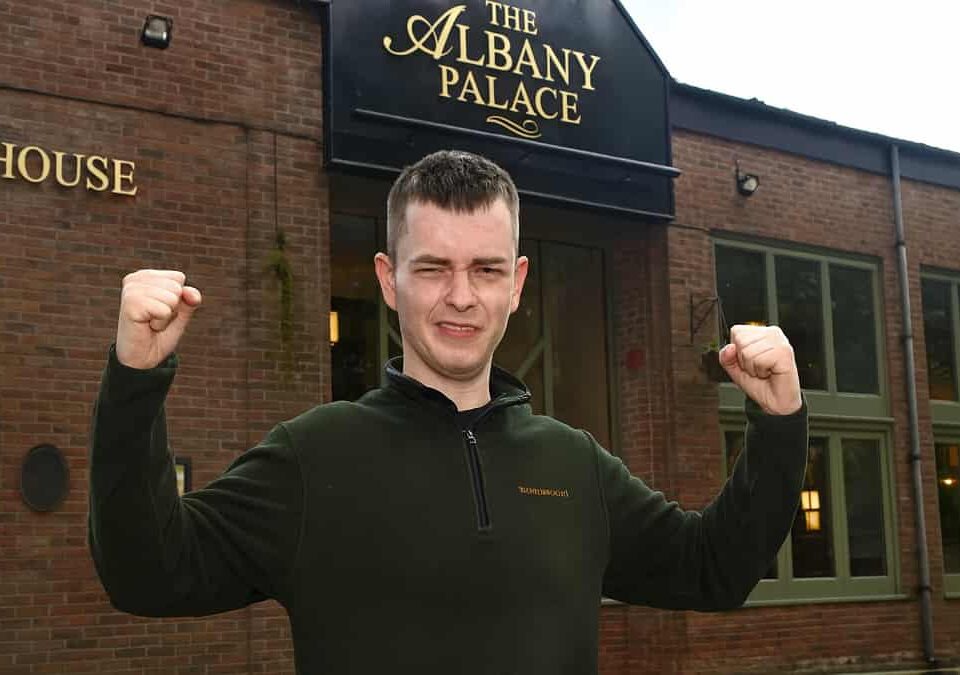 Wetherspoons worker wins £25,000 tribunal case after using staff discount card