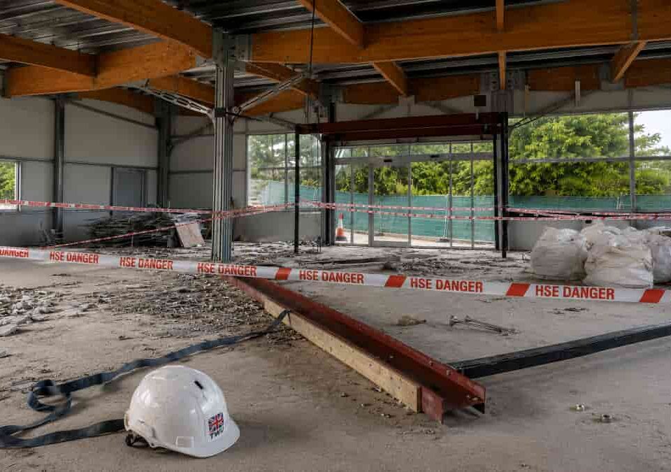 Worker crushed by falling steel beam after safety concerns ignored