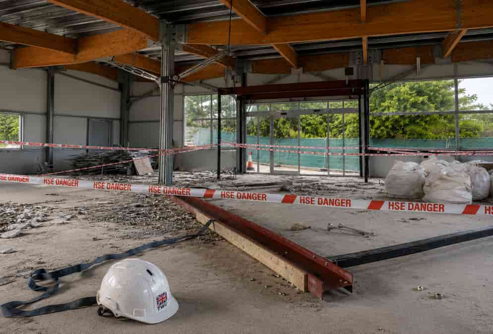 Worker crushed by falling steel beam after safety concerns ignored