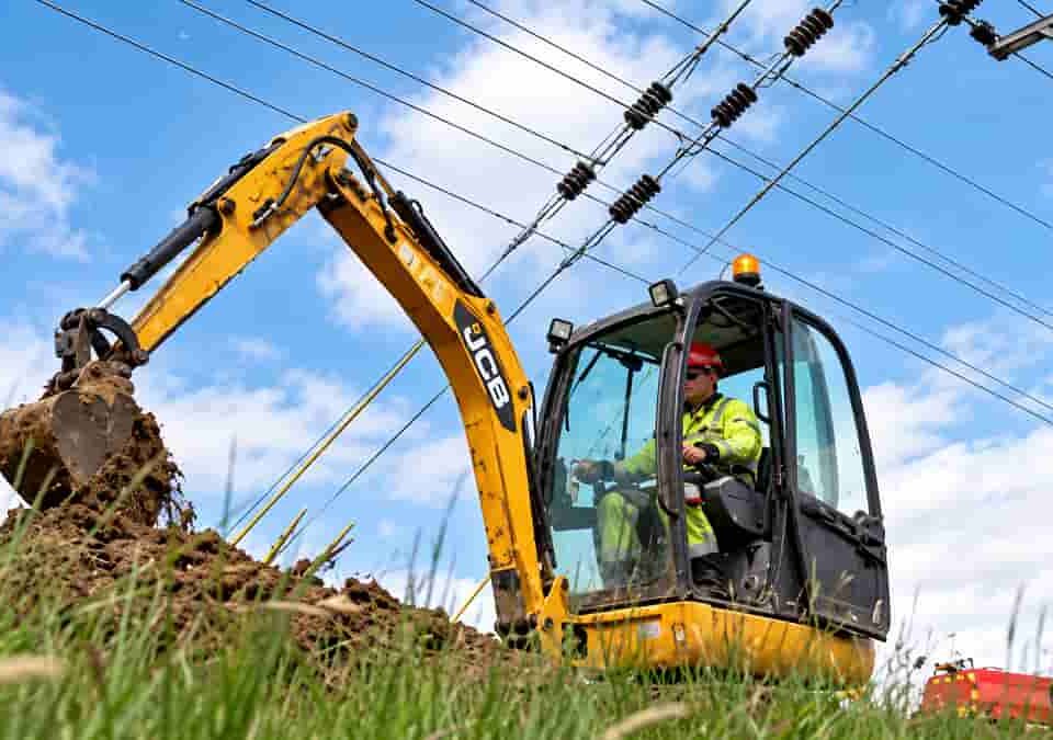 £450,000 corporate manslaughter fine after worker killed in preventable electrical accident